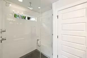 1182 Ridgeway Dr, Austin, TX 78702 - Photo 20
