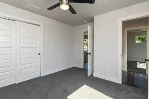 1182 Ridgeway Dr, Austin, TX 78702 - Photo 22