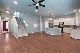 2105 Town Centre Dr, Round Rock, TX 78664 - Photo 6