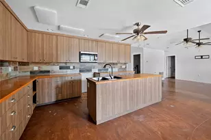 231 Deer Dr, Sunrise Beach, TX 78643 - Photo 28