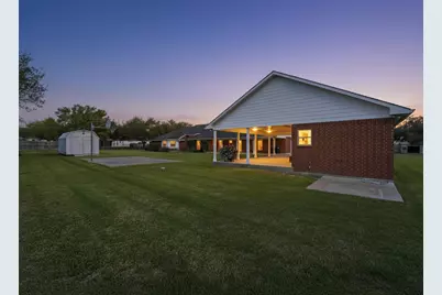 714 Louisiana Avenue, Shiner, TX 77984 - Photo 4