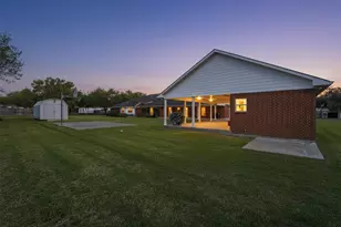 714 Louisiana Ave, Shiner, TX 77984 - Photo 4