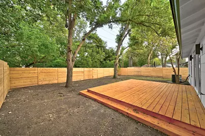 8411 Rockwood Lane, Austin, TX 78757 - Photo 30