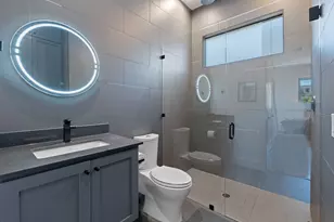 308 Onion St, Austin, TX 78702 - Photo 30