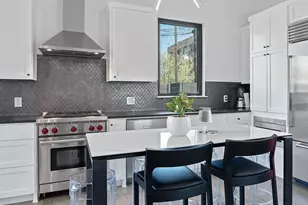 308 Onion St, Austin, TX 78702 - Photo 10