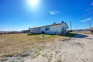 20113 Maynard Ct, Coupland, TX 78615 - Photo 26