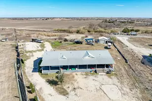 20113 Maynard Ct, Coupland, TX 78615 - Photo 2