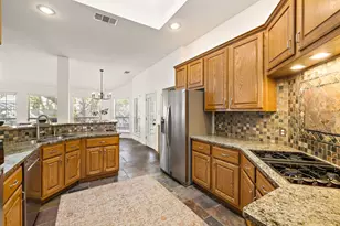 2040 St Andrews Dr, Round Rock, TX 78664 - Photo 16