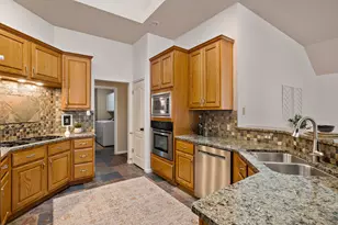 2040 St Andrews Dr, Round Rock, TX 78664 - Photo 14