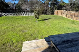 341 Mary Max Cir Circle, San Marcos, TX 78666 - Photo 4