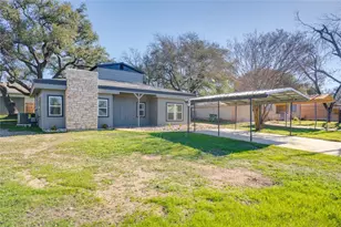 809 N West St, Burnet, TX 78611 - Photo 1