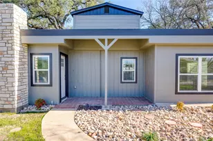 809 N West St, Burnet, TX 78611 - Photo 6