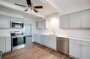 809 N West St, Burnet, TX 78611 - Photo 18