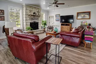 8500 Rosanky Rd, Waelder, TX 78959 - Photo 18