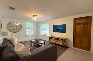 1101 Holly St, Austin, TX 78702 - Photo 2
