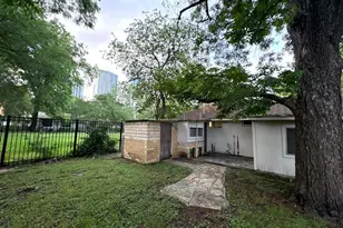 1101 Holly St, Austin, TX 78702 - Photo 20