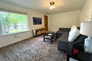 1101 Holly St, Austin, TX 78702 - Photo 4