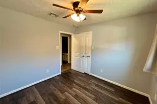3319 Meadowcreek Dr, Missouri City, TX 77459 - Photo 14