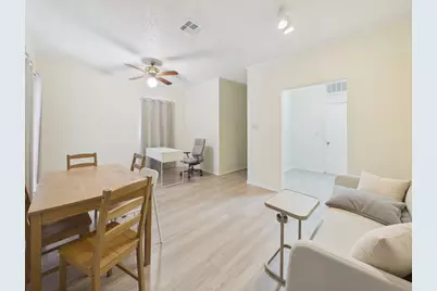 2804 Rio Grande Street #201, Austin, TX 78705 - Photo 2