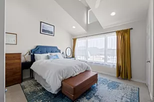 305 E 31st St, Austin, TX 78705 - Photo 6