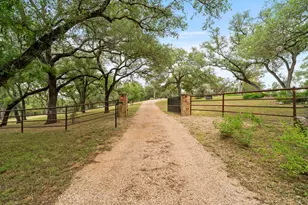 129 Jewel Ln, Spicewood, TX 78669 - Photo 30
