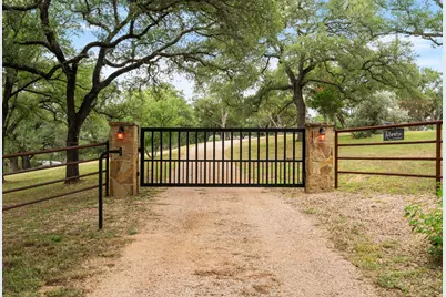 129 Jewel Lane, Spicewood, TX 78669 - Photo 8