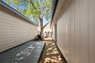 13009 Pollard Dr, Austin, TX 78727 - Photo 2