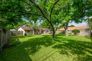 2210 Kenbridge Dr, Austin, TX 78757 - Photo 32