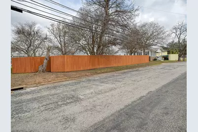 338 W Crockett Street, La Grange, TX 78945 - Photo 30