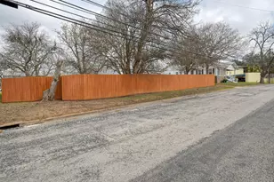 338 W Crockett St, La Grange, TX 78945 - Photo 30