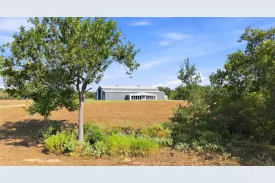 6417 County Road 240, Waelder, TX 78959 - Photo 2