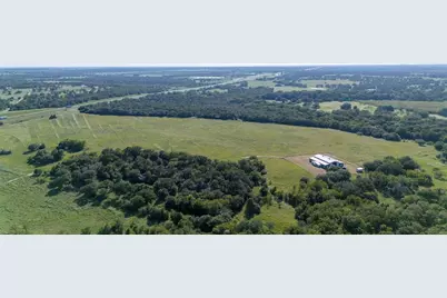 6417 County Road 240, Waelder, TX 78959 - Photo 36