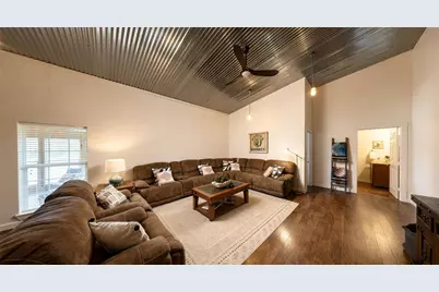 6417 County Road 240, Waelder, TX 78959 - Photo 16