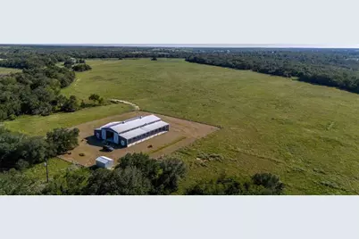 6417 County Road 240, Waelder, TX 78959 - Photo 34