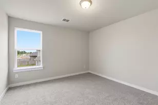 101 Greinert Dr, Taylor, TX 76574 - Photo 2