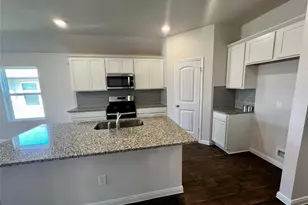 316 Abbey Ln, Lockhart, TX 78644 - Photo 4