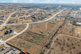 255 Bianca Cir, Del Valle, TX 78617 - Photo 16