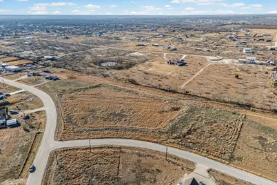255 Bianca Circle, Del Valle, TX 78617 - Photo 14