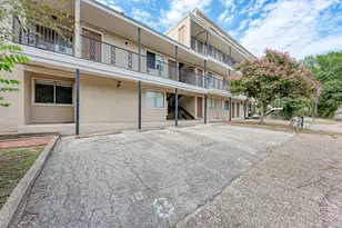1010 W 23 St, Austin, TX 78705 - Photo 2