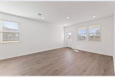 401 The Duke Drive, Jarrell, TX 76537 - Photo 10