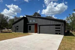 104 Waimanalo Ln, Bastrop, TX 78602 - Photo 2