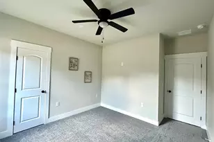 104 Waimanalo Ln, Bastrop, TX 78602 - Photo 20
