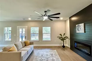 104 Waimanalo Ln, Bastrop, TX 78602 - Photo 6