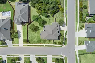 1106 Silent Oaks Dr, Georgetown, TX 78628 - Photo 4