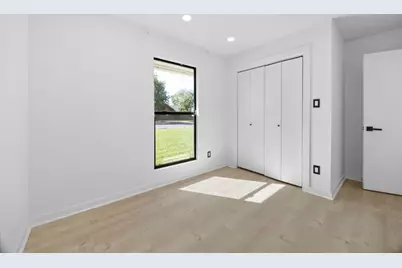 5261 Meadow Creek Drive, Austin, TX 78745 - Photo 18