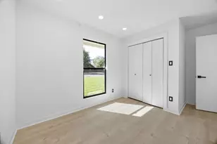 5261 Meadow Creek Dr, Austin, TX 78745 - Photo 18