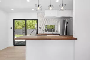 5261 Meadow Creek Dr, Austin, TX 78745 - Photo 2