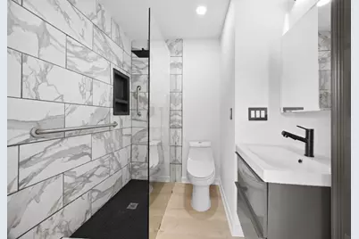 5261 Meadow Creek Drive, Austin, TX 78745 - Photo 16