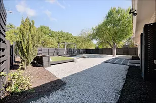 5261 Meadow Creek Dr, Austin, TX 78745 - Photo 32