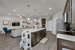 11318 Faneuil Wy, Austin, TX 78754 - Photo 8